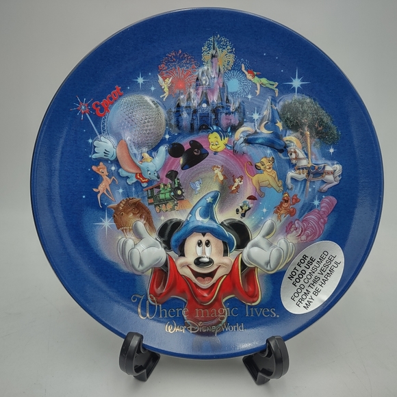Walt Disney World "Where The Magic Lives" 3D Collector Plate NWT - Picture 7 of 15